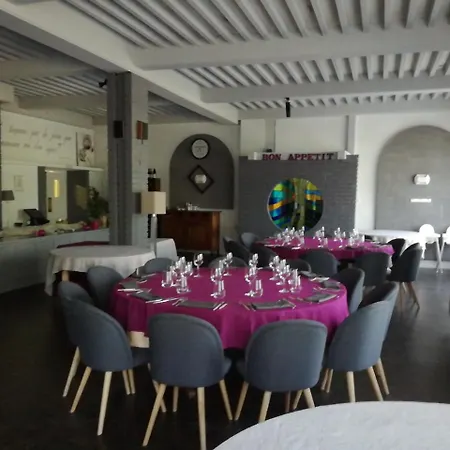 Le Malatras Hotel *
