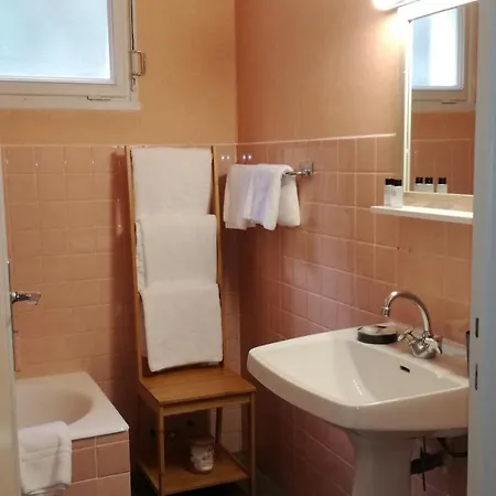 Le Malatras Hotel *